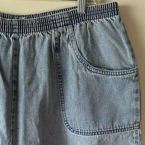 VINTAGE Cascade Blue Women's Light Blue Washed Shorts Size XL - Picture 4 of 10